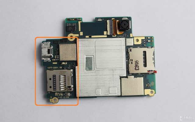 Xperia-Z2-anakart-mainboard-motherboard-disassembly-guide
